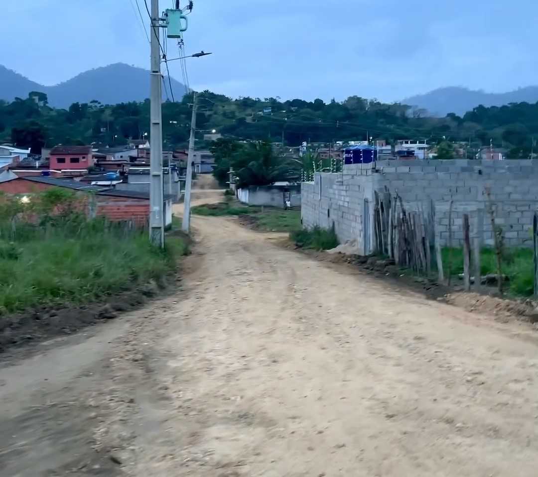 Camacã: Portelinhas de Camacã e São João do Panelinha recebem patrolamento e cascalho